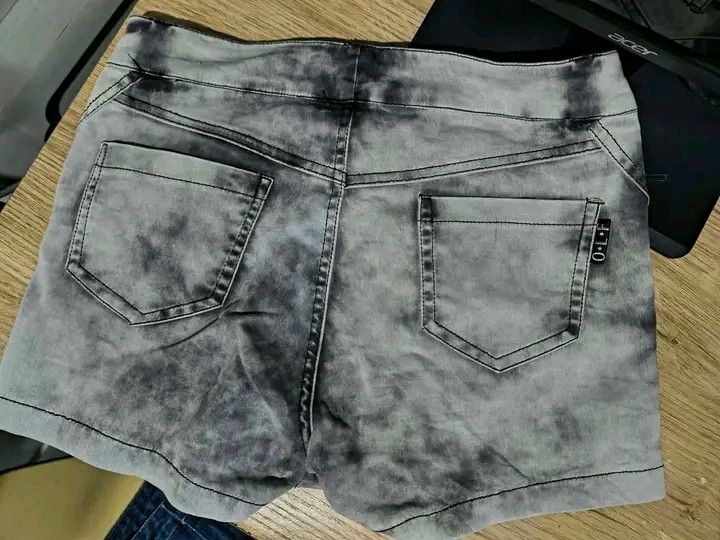 black denim skort (Category: Skirts) located in Manila. Submitted by yvhbwtch (Listing ID 1469591647, Image 2). Description: .