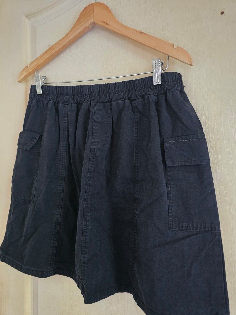 Black denim skort (Category: Skirts) located in Cavite. Submitted by rydes_clo (Listing ID 1469650072, Image 1). Description: has inner good for xl girlies lalas maka sexy with pockets.