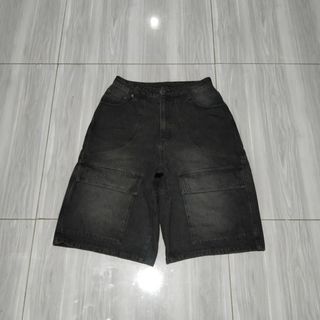 (Category: ) located in . Submitted by kz.apparels999 (Listing ID 1469687009, Image 1). Description: .