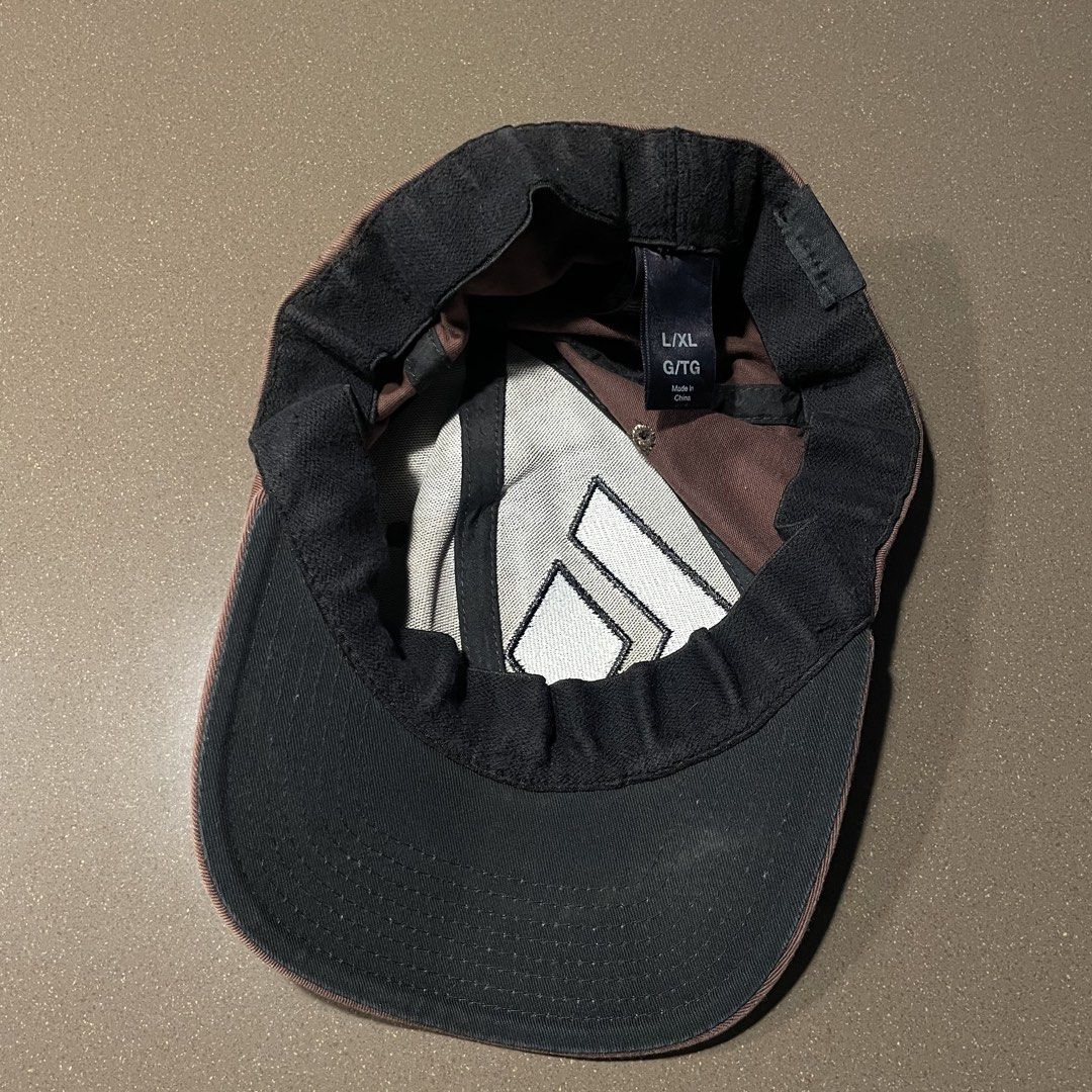 Black Diamond Outdoor Close Cap (Category: Caps & Hats) located in Puerto Princesa. Submitted by lookmomicanbuy (Listing ID 1469642885, Image 3). Description: Good condition Needs cleaning and reshape.