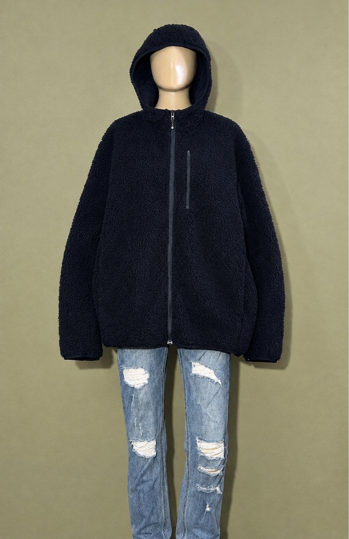 Black Fleece Hooded Zip Jacket (Category: Coats, Jackets and Outerwear) located in Paranaque City. Submitted by eclaire.shoppe (Listing ID 1469704824, Image 1). Description: - Brand: Uniqlo Fleece zip-up jacket with attached hood - Size: XL on Women’s, can fit Semi-Large Men’s - Texture: Soft and fuzzy inside and out - Features: Full front zipper, vertical chest zip pocket, ribbed cuffs and hem - Fit: True to size, comfortable, great for layering