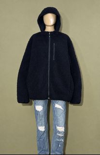(Category: ) located in . Submitted by eclaire.shoppe (Listing ID 1469704824, Image 1). Description: .
