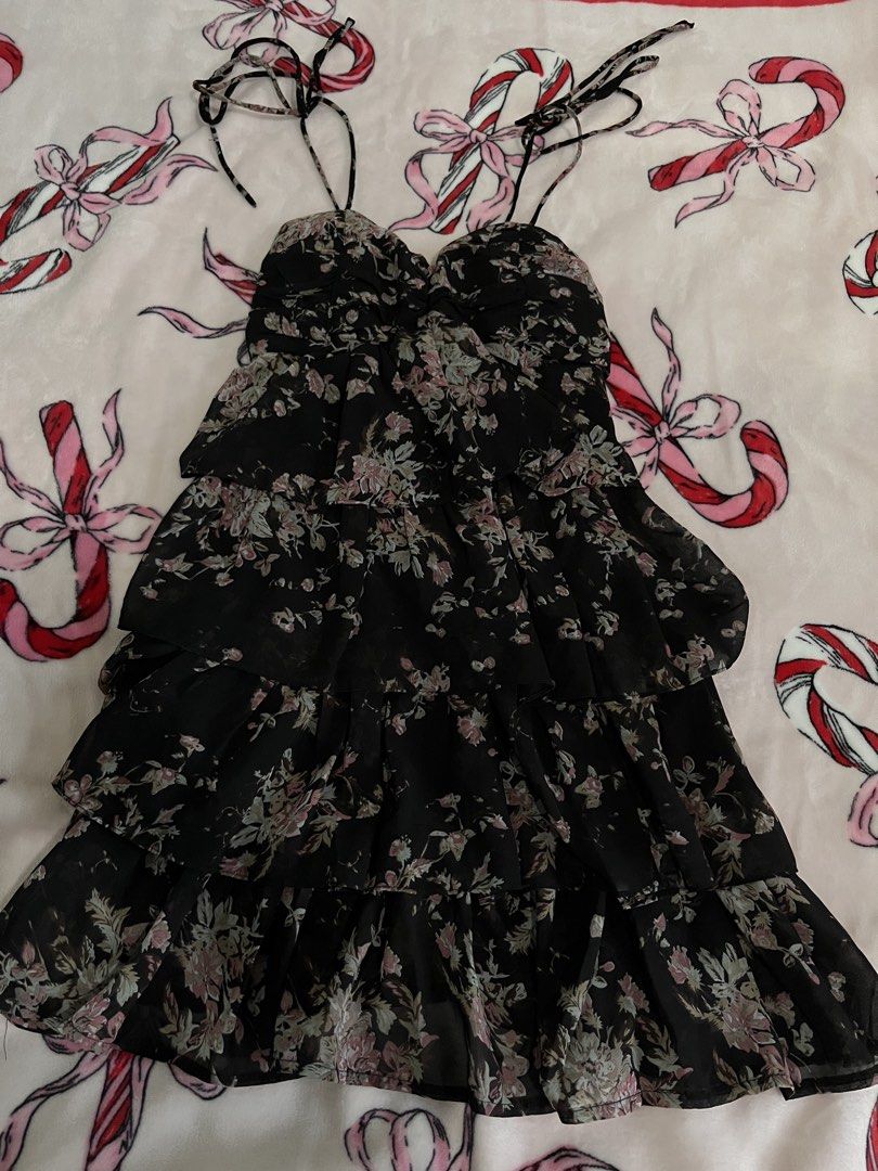 ⋆. 𐙚 ˚ black floral bkk dress (Category: Dresses) located in Makati City. Submitted by thezarachives (Listing ID 1469669380, Image 1). Description: .