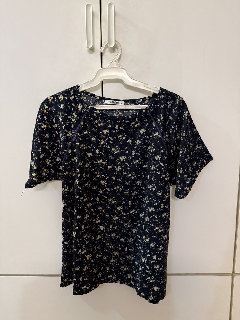 Black Floral Top plus size (Category: Blouses) located in Quezon City. Submitted by hazpreloved (Listing ID 1469709114, Image 1). Description: Glamour Studio Size Large Actual photos posted Discounts available for bulk orders! Tags: sm woman, xara, paperdolls, so-en, calypso, essenxa, plus size .