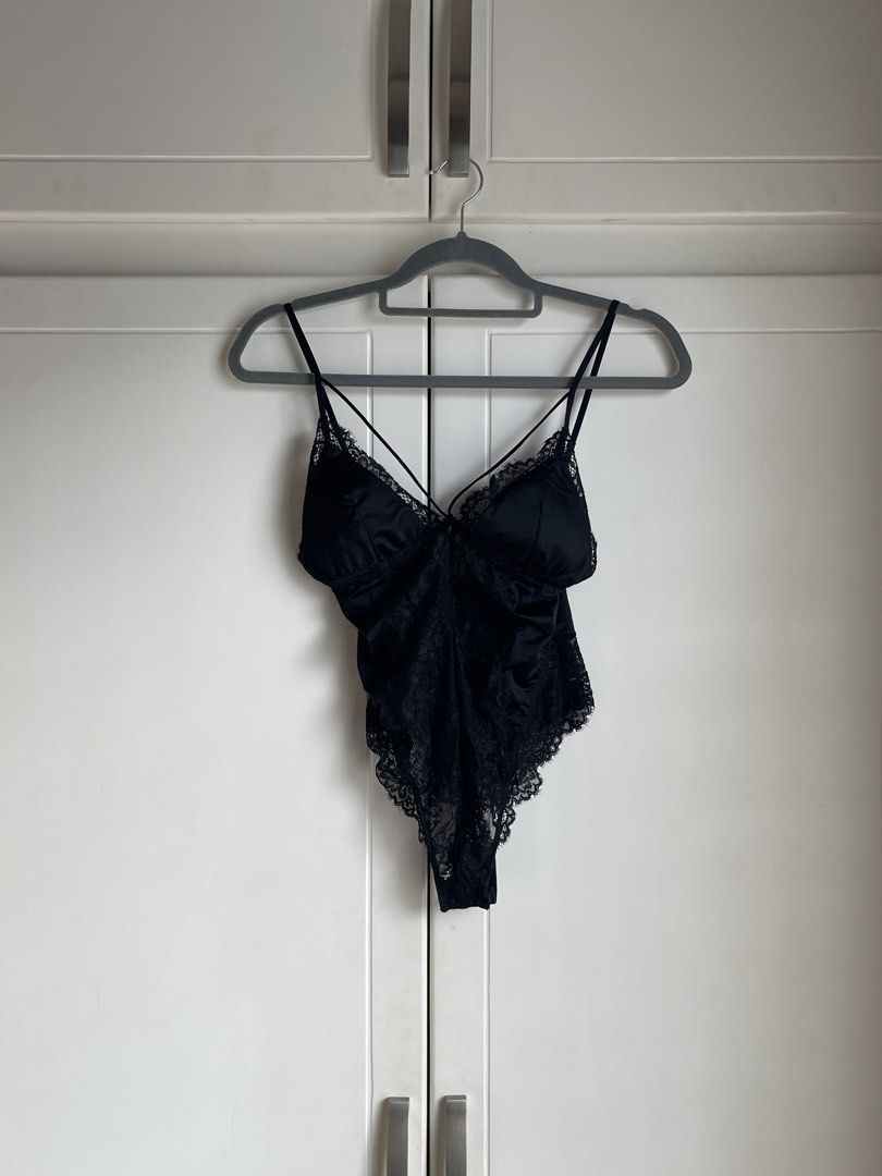 Black Lace Mesh Bodysuit (Category: Sleeveless) located in Malolos. Submitted by xoxoche_n (Listing ID 1469621174, Image 1). Description: Used once only Bought for 2k++ Can be used as a top (swipe to see inspo) ** 2nd photo is just for inspo of how it would look if paired with pants. Refer to the 1st photo for the actual item.