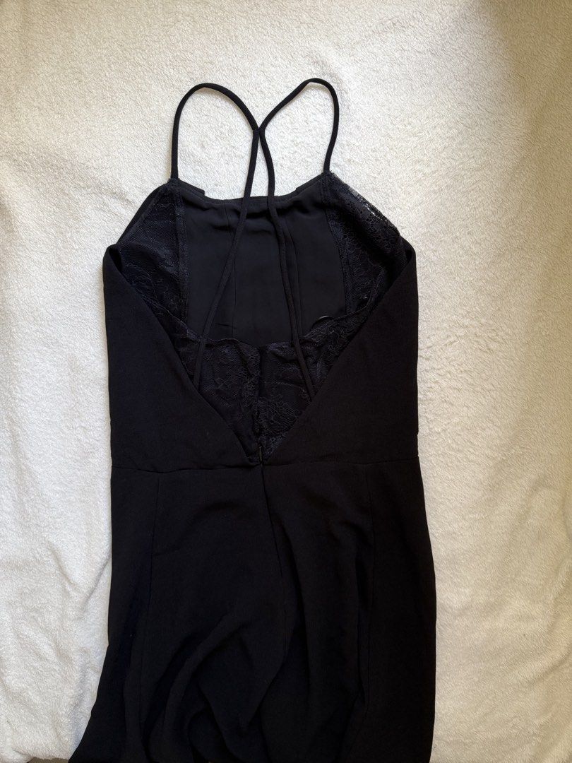 Black Mini Laced Dress (Zara) (Category: Dresses) located in Mandaue City. Submitted by meh.soh (Listing ID 1469640453, Image 2). Description: Size: xs on tag but best fit Small Never been worn Has a sexy back with lace Mode of Payment: Gcash Delivery: Maxim(within Cebu) j&t(outside Cebu (sf/df shouldered by buyer).