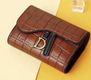 (Category: ) located in . Submitted by vintageaccessories (Listing ID 1469590101, Image 1). Description: .