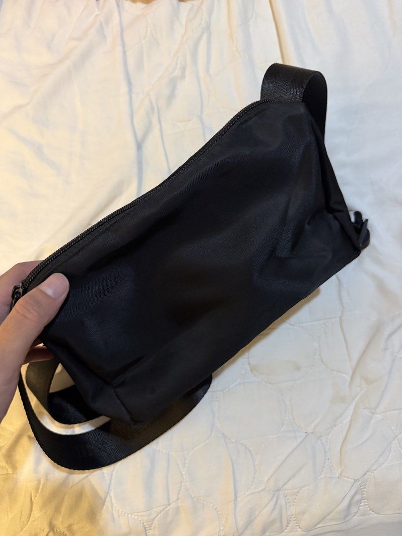 Black Sling Bag (Category: Sling Bags) located in Cebu City. Submitted by ednaspicks (Listing ID 1469696197, Image 3). Description: .