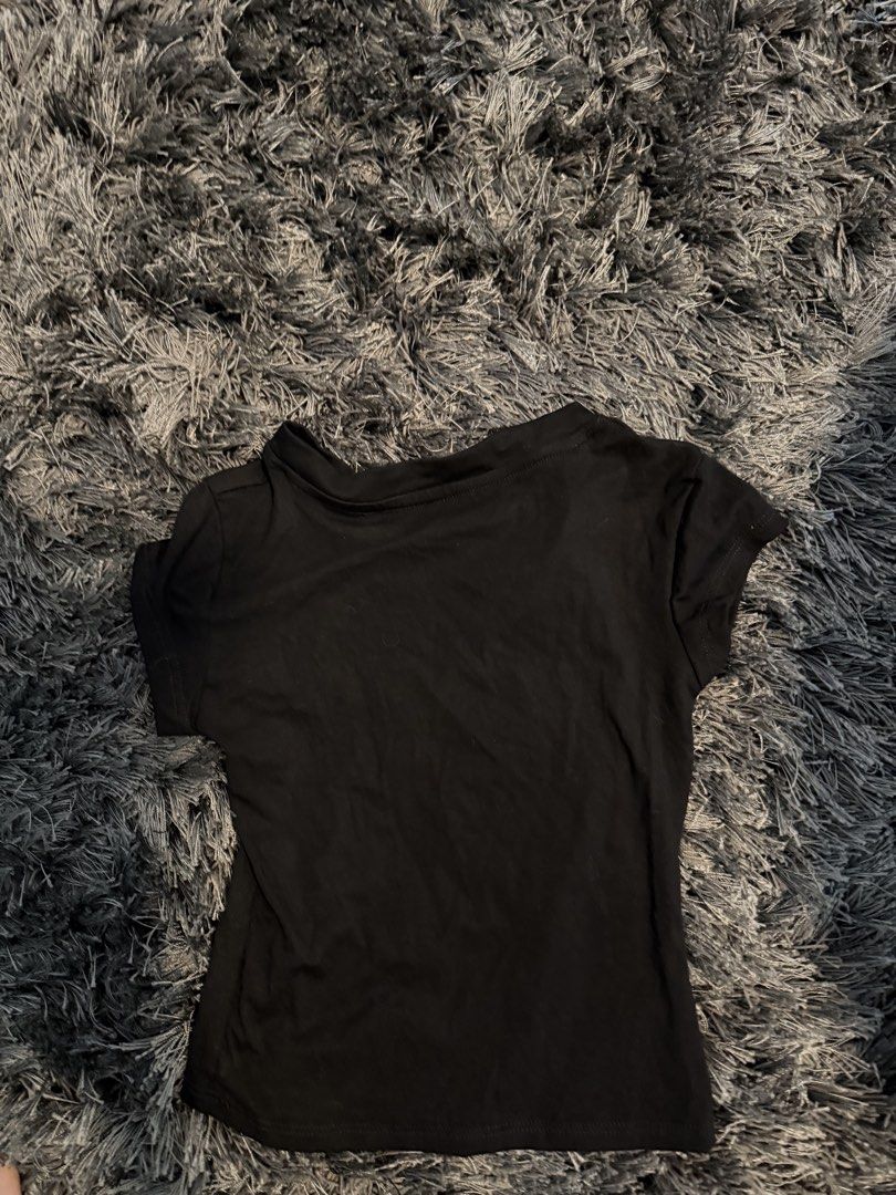 Black V Neck Baby Tee (Category: Shirts) located in Quezon City. Submitted by tishaagba (Listing ID 1469738571, Image 2). Description: .