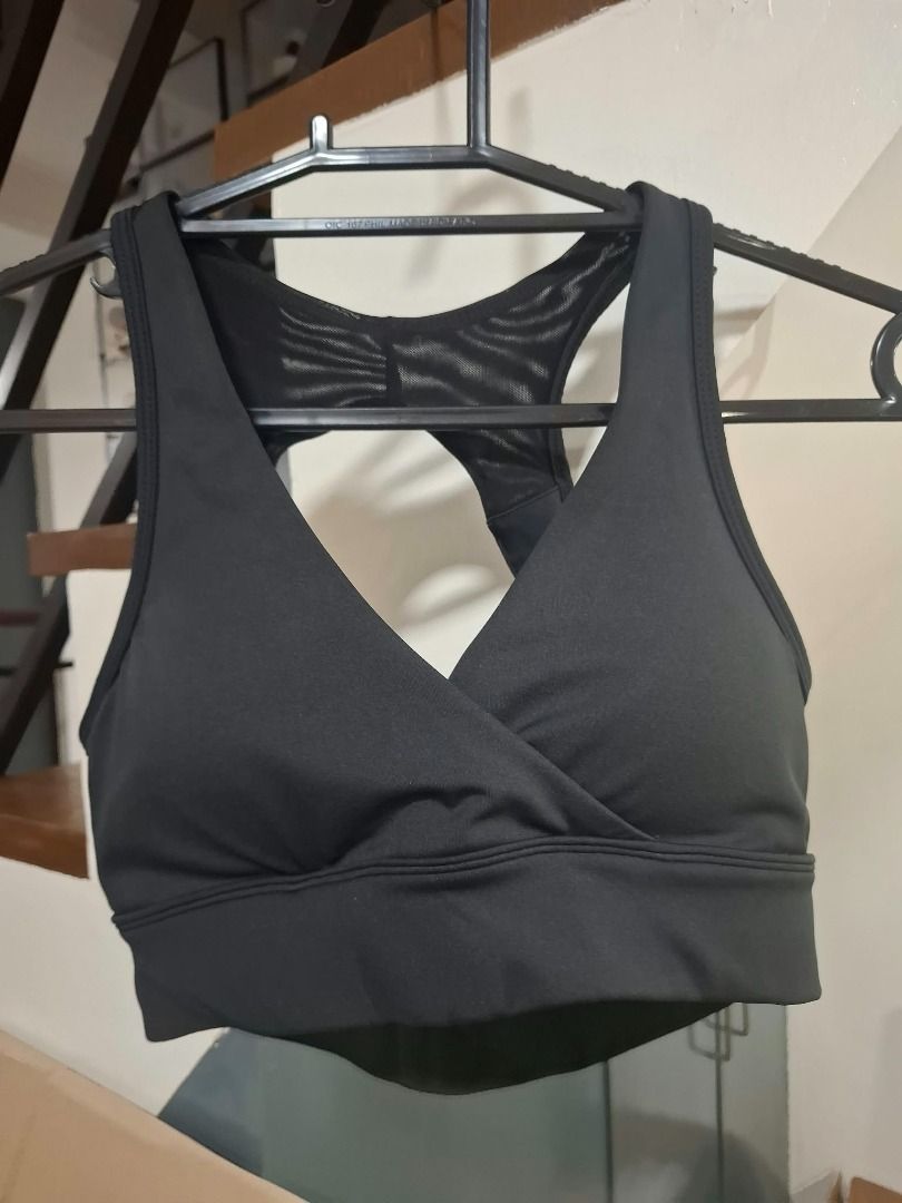 Black Wrap Front Sports Bra (Category: Activewear) located in Pasig City. Submitted by dripcounty (Listing ID 1469686226, Image 1). Description: Black Wrap Front Sports Bra ₱120 Bought in the Philippines Size: Unconfirmed — please confirm in chat Condition: Good / preloved Black wrap-front sports bra with mesh racerback detail. Actual item shown in photos. Delivery fee shouldered by buyer (Lalamove / other courier). Item price excludes delivery. 