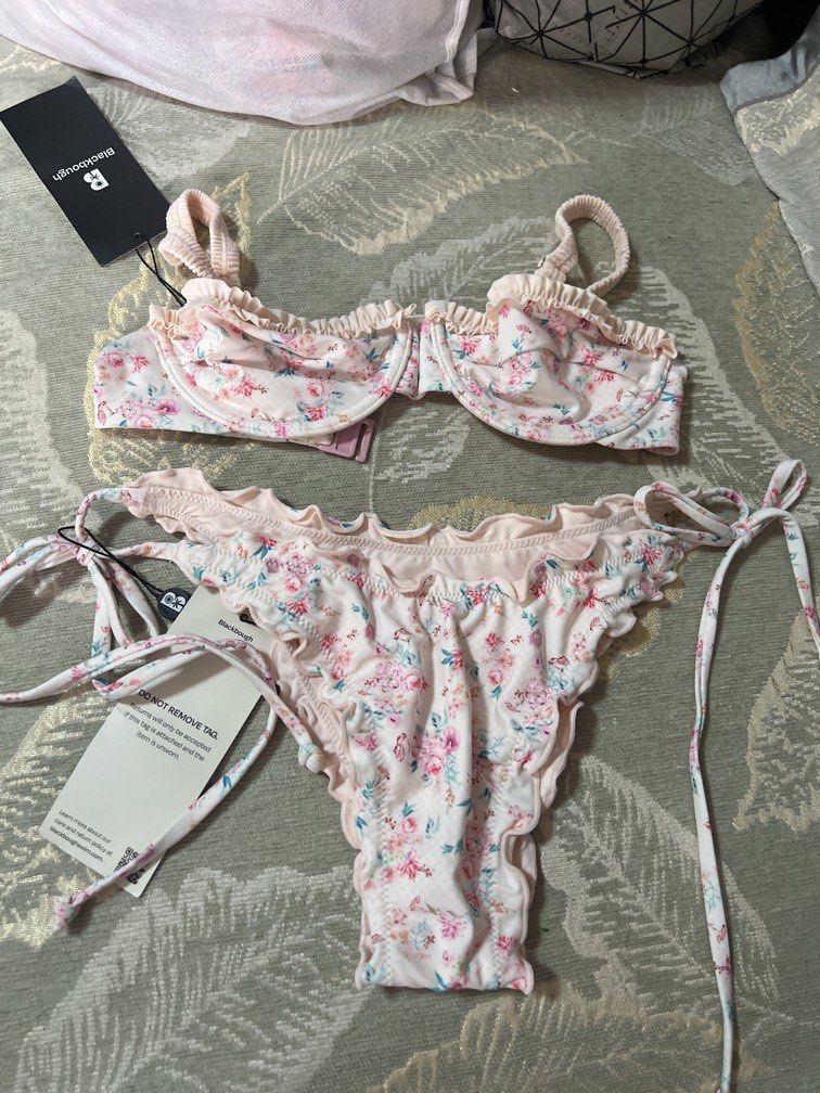 Blackbough bikini set/BREAKFAST-XS (Category: Bikinis & Swimsuits) located in Iloilo. Submitted by tttkhk (Listing ID 1469634841, Image 1). Description: .
