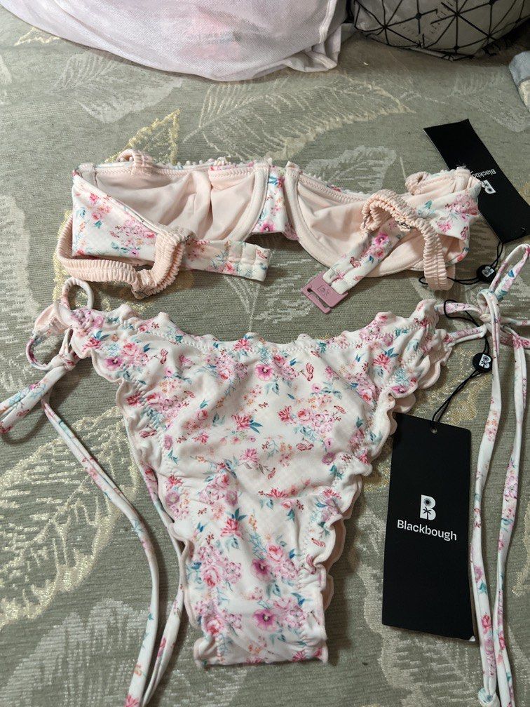 Blackbough bikini set/BREAKFAST-XS (Category: Bikinis & Swimsuits) located in Iloilo. Submitted by tttkhk (Listing ID 1469634841, Image 3). Description: .