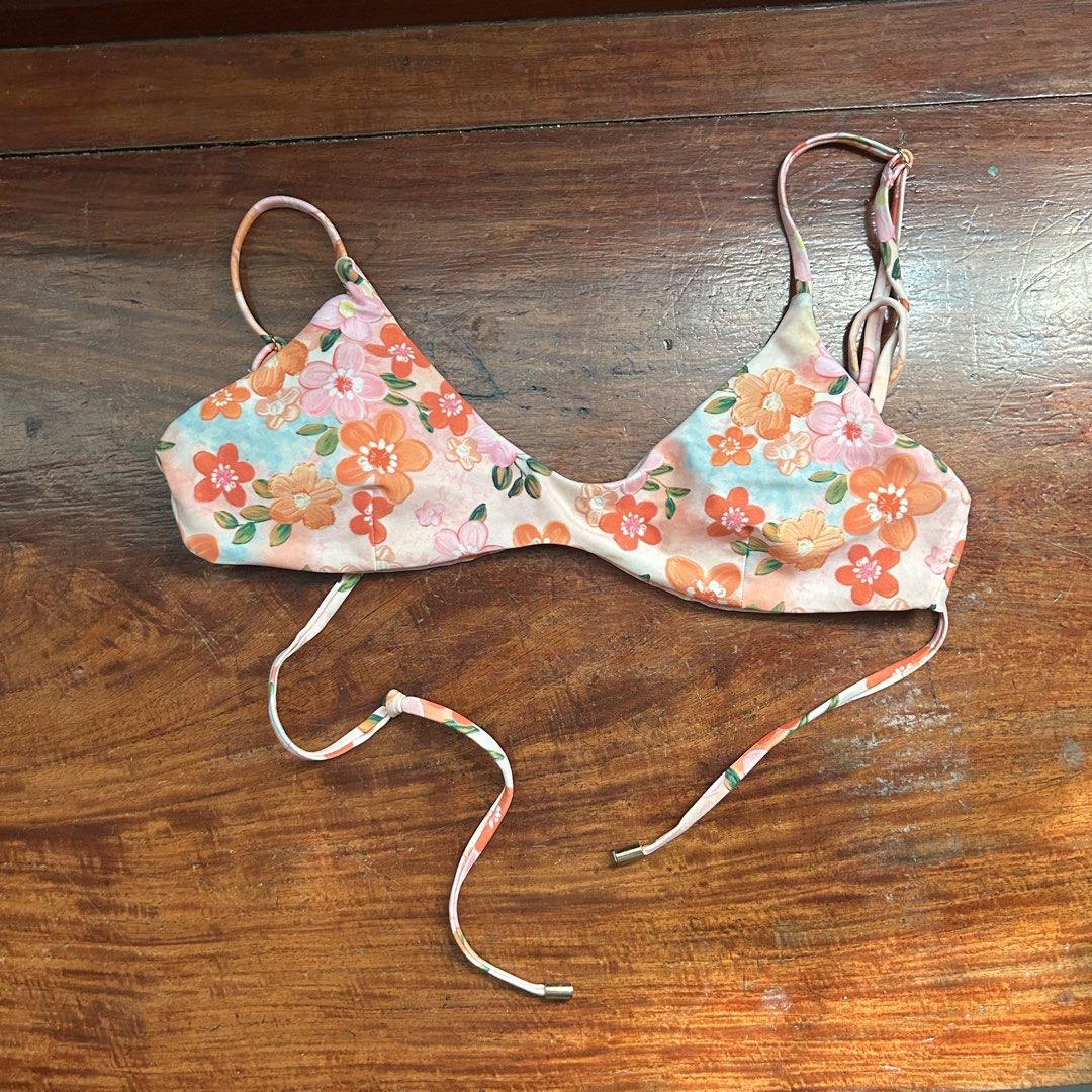 Blackbough Swim Bikini Tankini Tops (Category: Bikinis & Swimsuits) located in Manila. Submitted by declutter.diaries (Listing ID 1469589841, Image 3). Description: Blackbough Swim Bikini/Tankini Tops (authentic) Tropical Tankini Top (xs) - PHP 800 [SOLD] Floral Orange Bikini Top (s) - PHP 700 reserved Floral Yellow Bikini Top (s) - PHP 700 • used only once for a trip, good as new • based in Teresa, Rizal (lalamove).