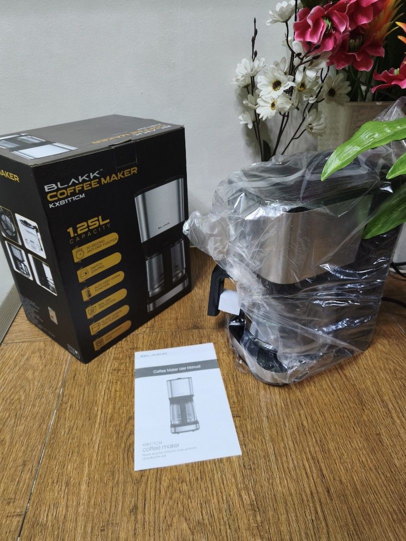 Blakk Coffee Maker KXB1T1CM (Category: Coffee Machines & Makers) located in Manila. Submitted by hj_wu01 (Listing ID 1469696558, Image 3). Description: - Brand new - Blakk KXB1T1CM, 1.25L coffee maker - Still wrapped in original plastic with user manual 📌 Negotiable 📌 Shipping fee should be shouldered by the buyer. 📌 Courier options: Lalamove, Grab, LBC 📌 Meet-up: Robinsons Place Manila 📌 Payment method: GCash, Maya Feel free to message 📨.