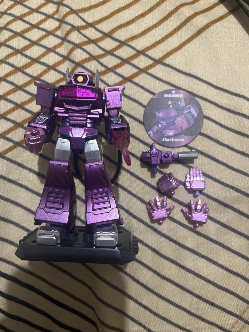 Blokees Transformers GV02 Chase Shockwave (Category: Gundam & Model Kits) located in Mandaluyong City. Submitted by aragaki3 (Listing ID 1469748579, Image 1). Description: complete accesories no box.