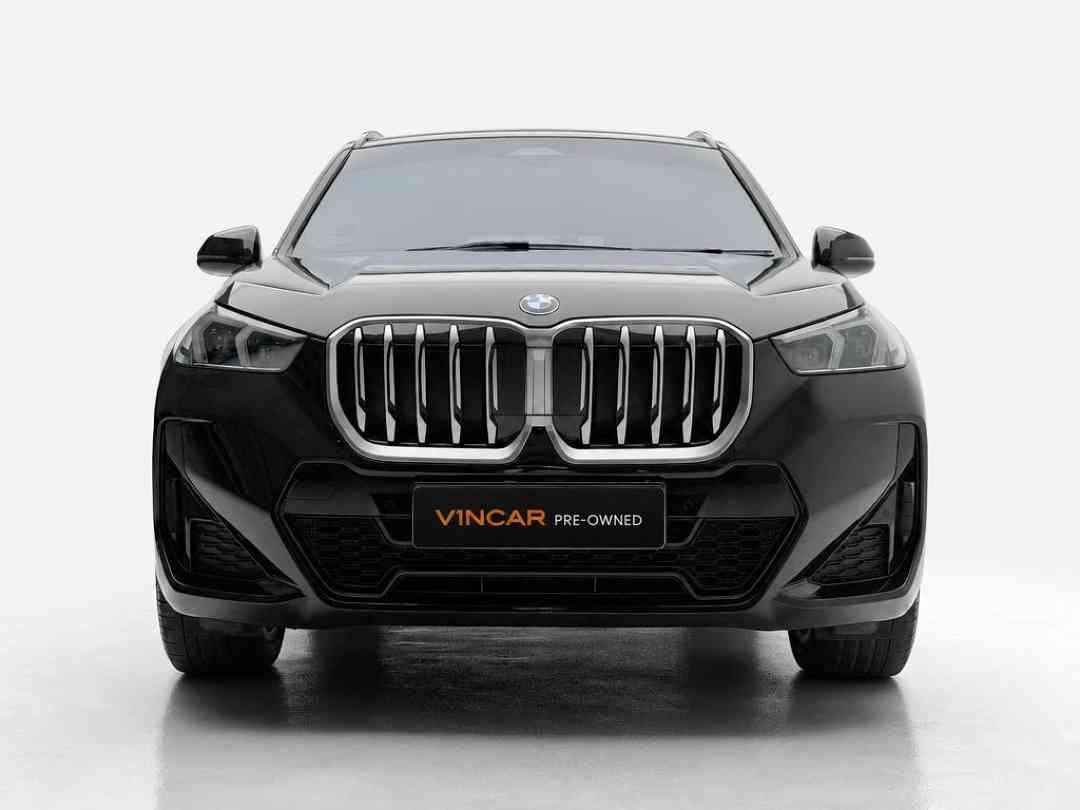 (Category: ) located in . Submitted by vincar_pre-owned (Listing ID 1467784022, Image 1). Description: .