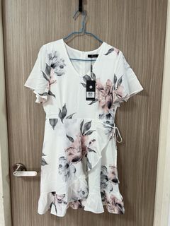 (Category: ) located in . Submitted by shircloset (Listing ID 1469646872, Image 1). Description: .