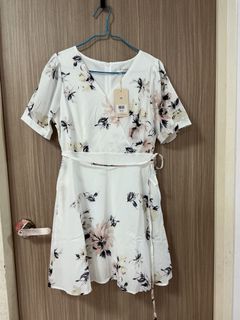 (Category: ) located in . Submitted by shircloset (Listing ID 1469757241, Image 1). Description: .