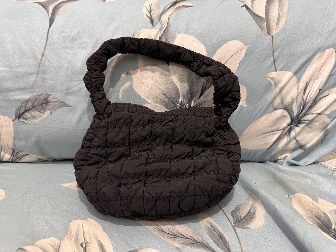 BOCU Small Black Quilted Bag (Category: Shoulder Bags) located in Taguig. Submitted by ninqyzi (Listing ID 1469679681, Image 1). Description: BOCU Small Quilted Bag in Black 🖤 • Color: Black • Quilted design • Small everyday bag • Slightly used • Good condition • Easy to pair with casual or dressier outfits RFS: Decluttering Inclusions: Item only. No dust bag, paper bag, box, or other original packaging/accessories. 📌 Actual item & photos poste