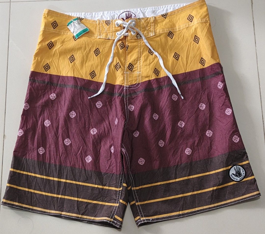 Body glove board short (Category: Swim Trunks & Board Shorts) located in Naga. Submitted by otaydenyoks (Listing ID 1469757633, Image 1). Description: .