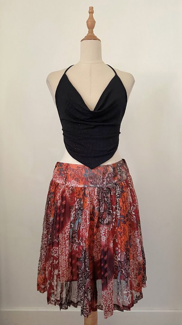 boho multicolor midi skirt (Category: Skirts) located in Taguig. Submitted by esquepade (Listing ID 1469731628, Image 1). Description: size — medium to large waist: 27"-30" length: 21" details — • chiffon fabric • double-lined • garterized.