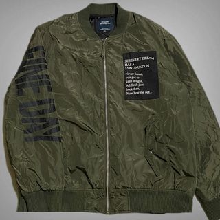 (Category: ) located in . Submitted by stellargarments (Listing ID 1469736357, Image 1). Description: .