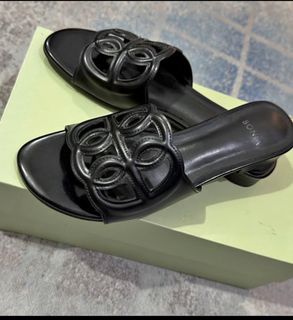 (Category: ) located in . Submitted by thrift.coo (Listing ID 1469626461, Image 1). Description: .