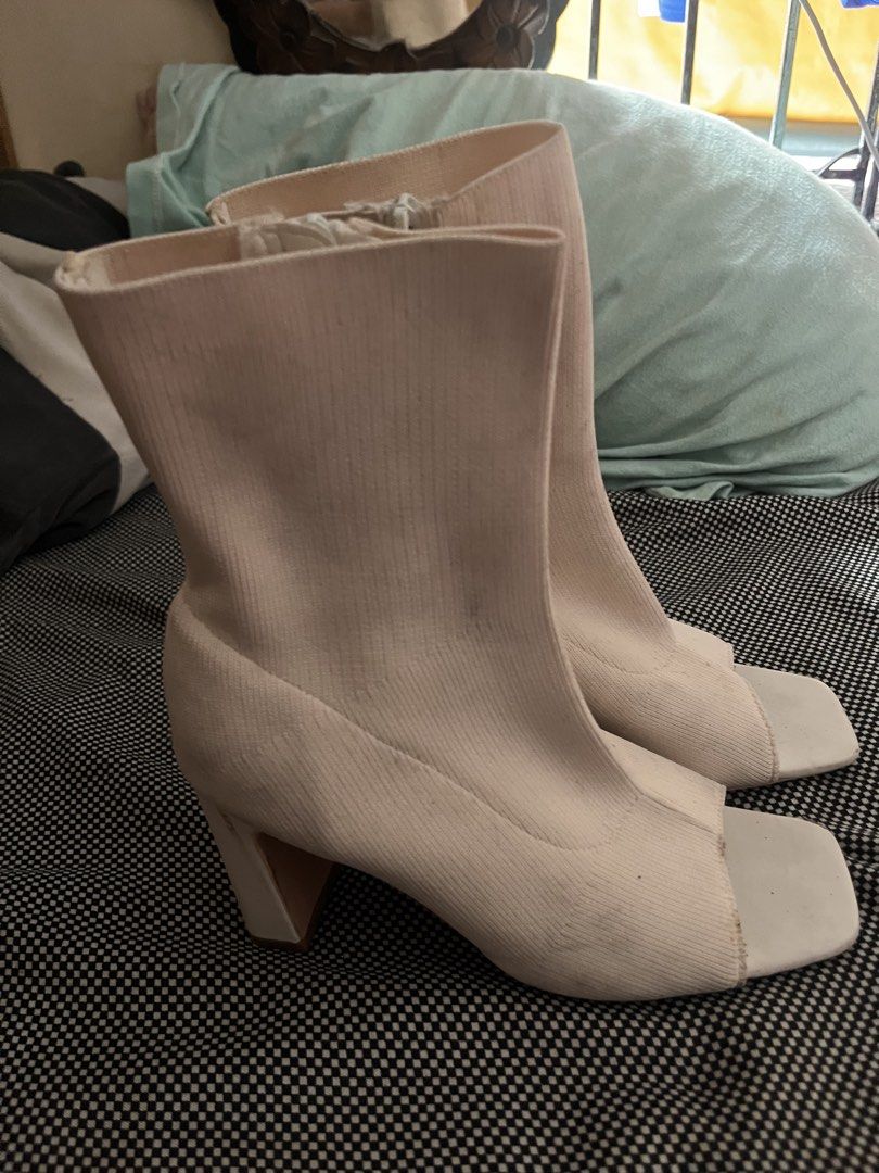 boots (Category: Boots) located in Manila. Submitted by takboots (Listing ID 1469722989, Image 3). Description: .