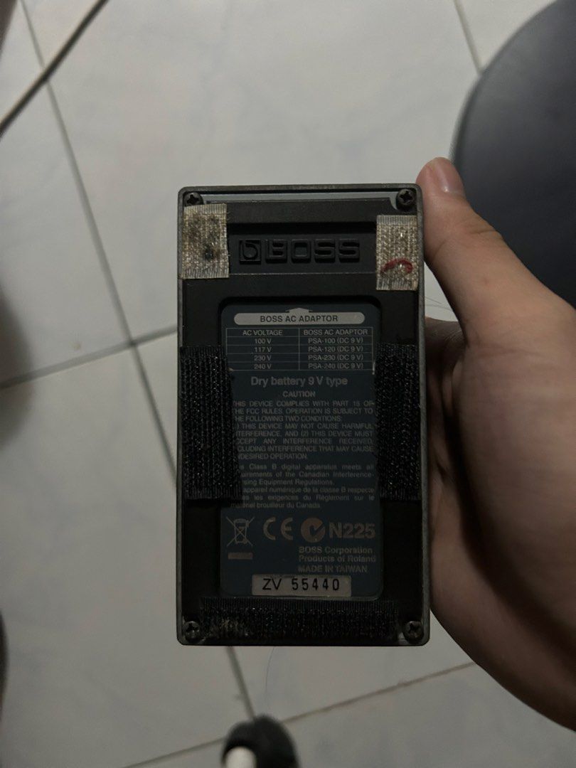 Boss Metal Core ML-2 Distortion Pedal (Category: Musical Instruments) located in Manila. Submitted by eljsansoli64419 (Listing ID 1469735775, Image 2). Description: - Brand/Model: Boss Metal Core ML-2 distortion pedal -no issues all working - Controls: 4 knobs (Level, Low, High, Dist) - Condition: Fully functional, standard 9V power requirement - Extras: Velcro attached on the bottom for pedalboard setup Pasay location or lalamove.