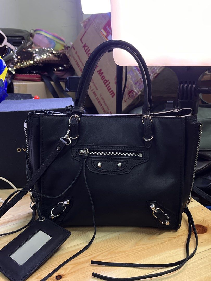 Balenciaga sling (Category: Luxury Bags & Wallets) located in Cagayan de Oro. Submitted by prelovedukayukaybags_cdo (Listing ID 1469620650, Image 2). Description: .