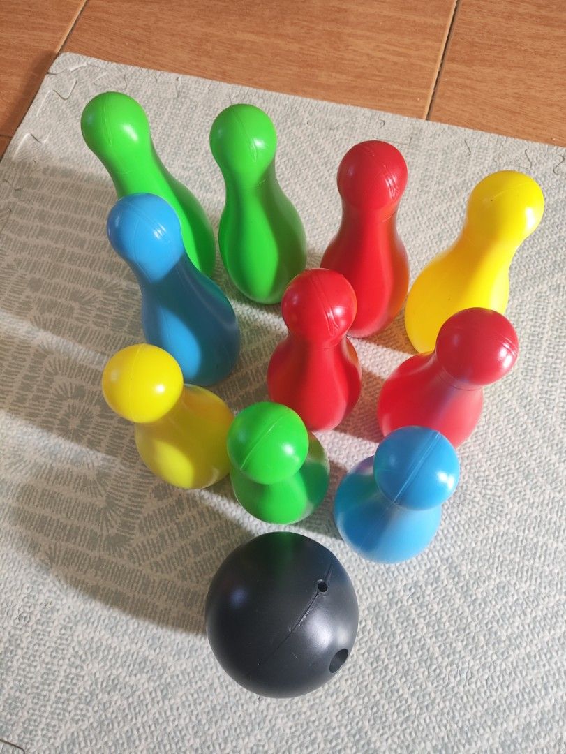 Bowling Set 🎳 (Category: Kids Toys) located in Taguig. Submitted by cleanupmomma (Listing ID 1469638207, Image 2). Description: Please take time to read ❤️ High Quality Plastic Complete wyiwyg.