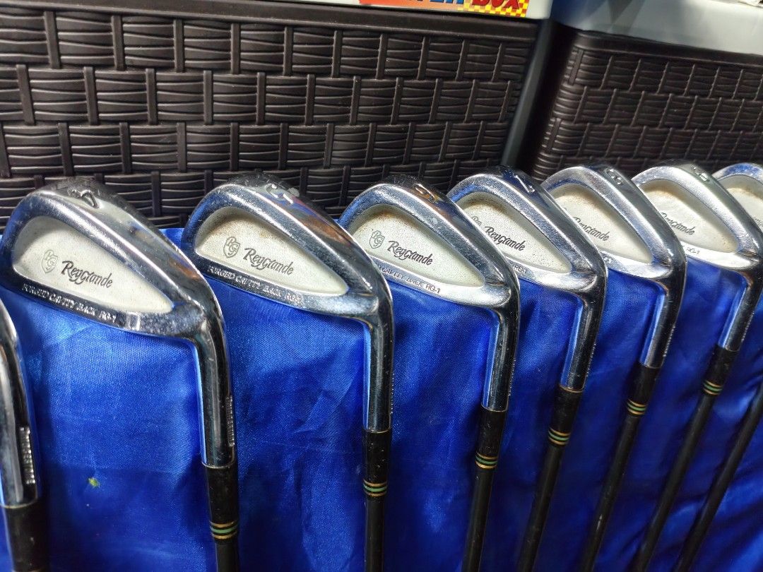 BRIDGESTONE REGRANDE iron set (Category: Golf) located in Manila. Submitted by meiyeon2 (Listing ID 1469661309, Image 3). Description: iron # 3-9i PW R flex bridgestome harmonic gold 36 shaft graphite shaft right handed club.