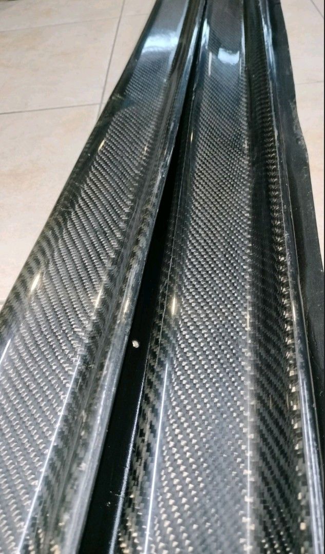 Brz/86 sides skit (Category: Body Parts and Accessories) located in San Pedro. Submitted by rynnpzn (Listing ID 1469687838, Image 3). Description: - Para sa Subaru BRZ / Toyota 86 - Tunay na carbon fiber material na may magandang weave at finish - Perfect pampapogi at aerodynamic look sa inyong sasakyan - Meet-up available sa Harmony Homes o National Highway Savemore, San Pedro, Laguna (5:00 PM onwards).