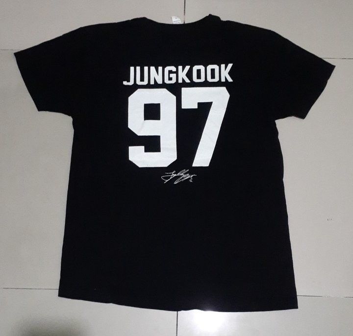 BTS Jungkook 97 Signature (Category: Tshirts & Polo Shirts ) located in Koronadal. Submitted by scottie_spliffin (Listing ID 1469618046, Image 1). Description: Size: Large (21x29) Condition/Color Rate: 10/10 Price: 750 Add SF (Courier Thru J&T).