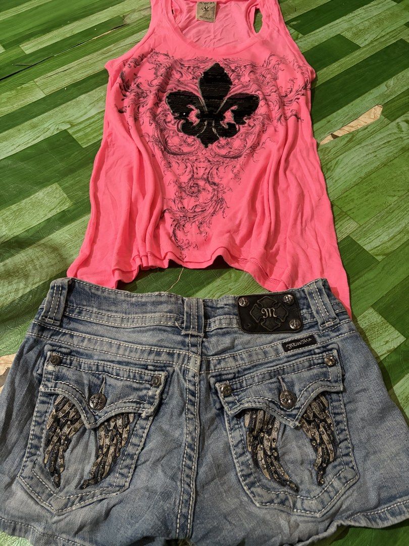 bundle miss me & Vocal (Category: Blouses) located in Santa Rosa. Submitted by jeremydeas56388 (Listing ID 1469697461, Image 2). Description: size 28 miss me size medium to large vocal no issue good condition .