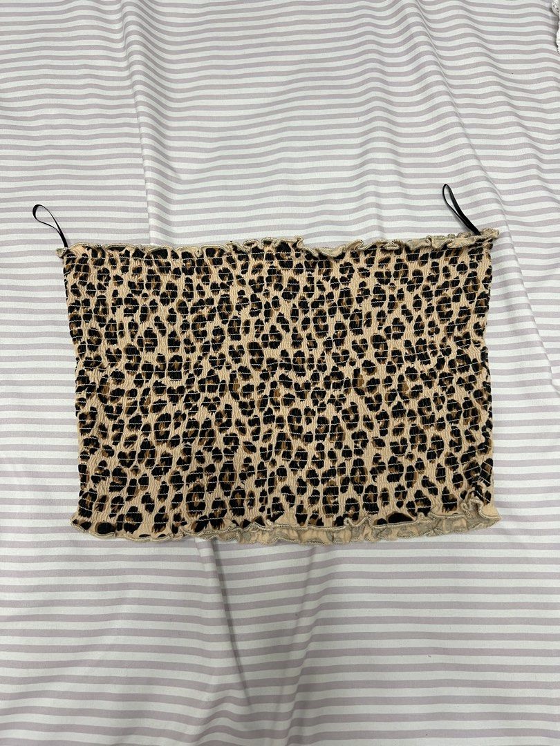 BUNDLE random tops (Category: Longsleeves) located in Quezon City. Submitted by chimendy (Listing ID 1469631299, Image 3). Description: Bundle of random tops due to decluttering! Some are branded like Zara! Please get these na hahaha.