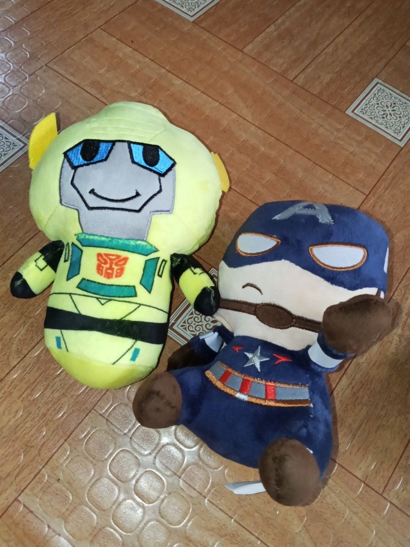 Bundle 2 Small Plush Toy Stuffed (Category: Plushies & Soft Toys) located in Navotas City. Submitted by vanilla_sandalwood (Listing ID 1469687649, Image 1). Description: -No Brand -Good condition -Like New -Marvel Captain America -Transformers Bumblebee.
