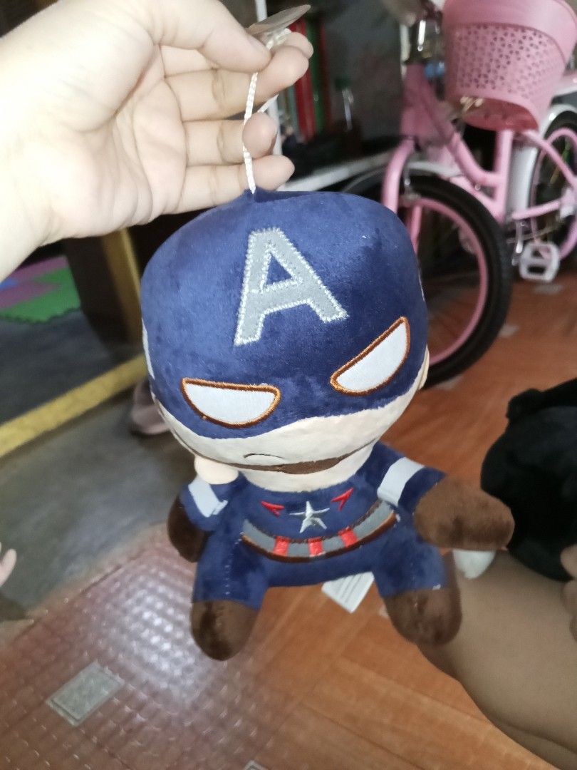 Bundle 2 Small Plush Toy Stuffed (Category: Plushies & Soft Toys) located in Navotas City. Submitted by vanilla_sandalwood (Listing ID 1469687649, Image 3). Description: -No Brand -Good condition -Like New -Marvel Captain America -Transformers Bumblebee.