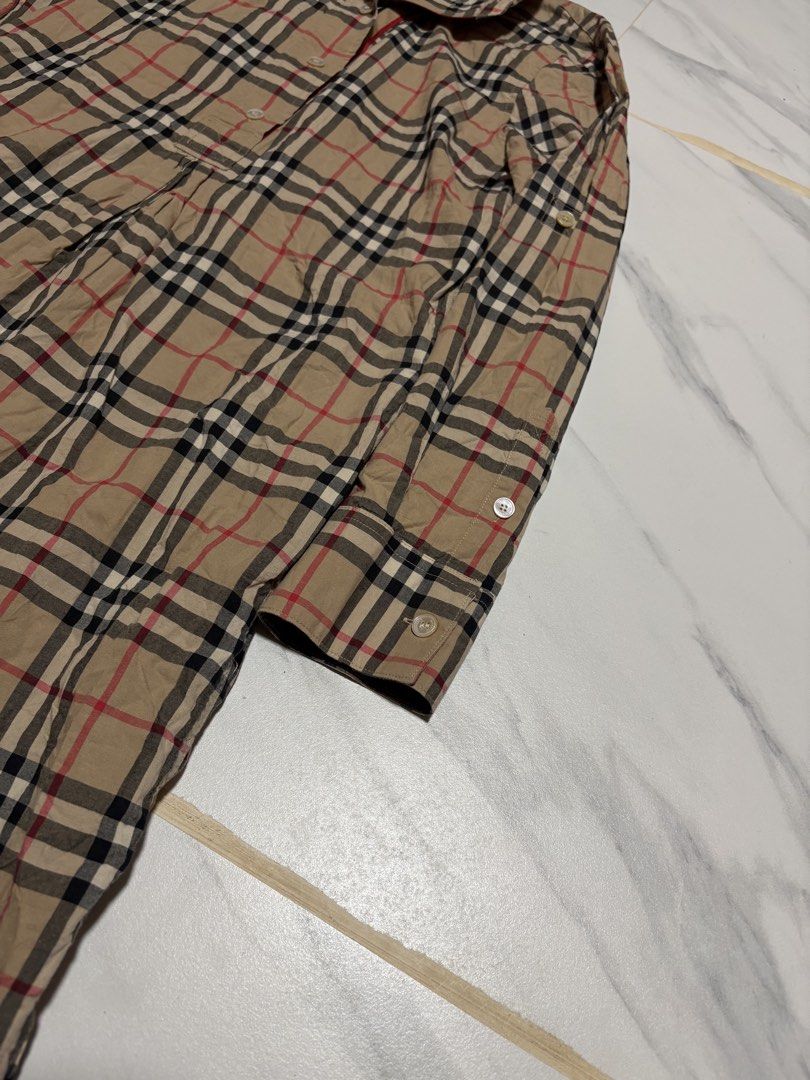 Burberry (Category: Luxury Apparel) located in Baguio. Submitted by thriftedbaguio (Listing ID 1469622343, Image 3). Description: Excellent Condition Size Medium Dimensions 18*36 Color rate 10 .