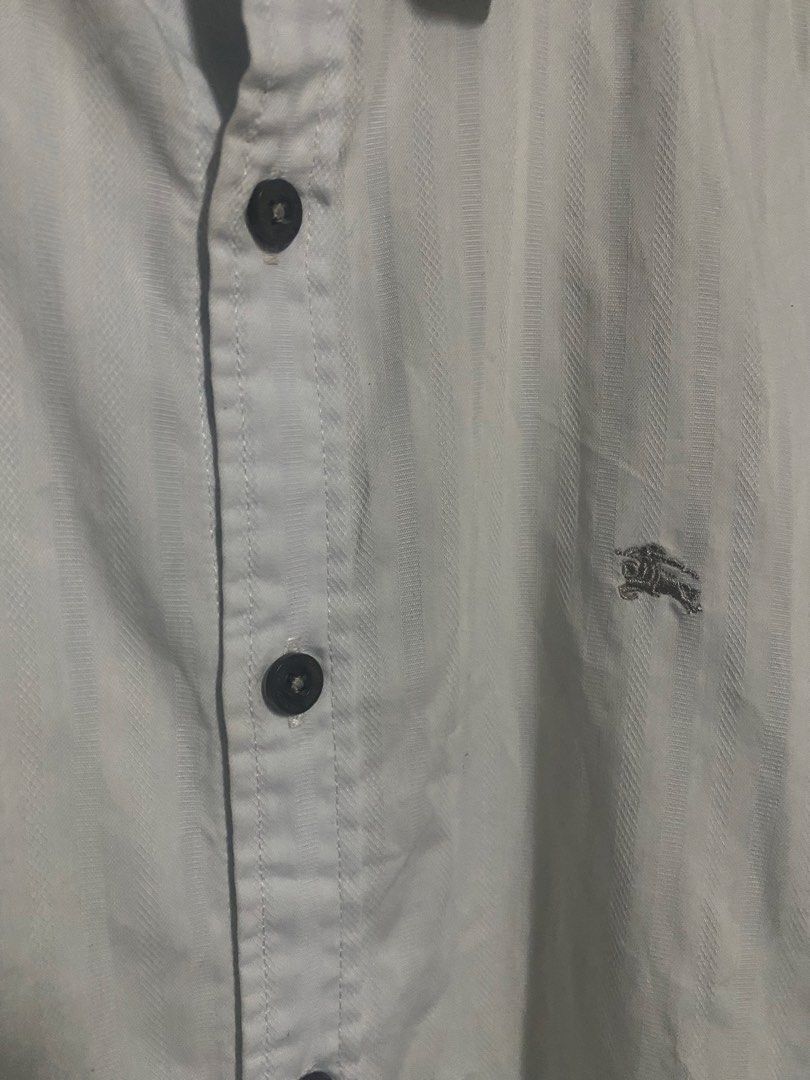 BURBERRY BLACK LABEL BUTTONDOWN (Category: Formal Shirts) located in Cavite. Submitted by lwrnc.444 (Listing ID 1469610677, Image 3). Description: BURBERRY BLACK LABEL BUTTONDOWN COMPLETE TAGS GOOD CONDITION 🏷️849 FREE SHIP DIMES WIDTH 21.5 LENGTH 28.5 DASMARIÑAS CAVITE LOC .