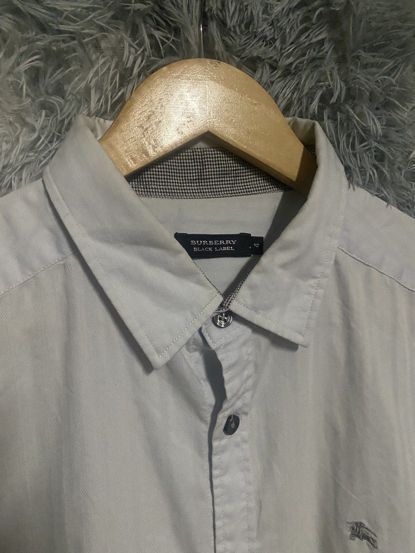 BURBERRY BLACK LABEL BUTTONDOWN (Category: Formal Shirts) located in Cavite. Submitted by lwrnc.444 (Listing ID 1469610677, Image 2). Description: BURBERRY BLACK LABEL BUTTONDOWN COMPLETE TAGS GOOD CONDITION 🏷️849 FREE SHIP DIMES WIDTH 21.5 LENGTH 28.5 DASMARIÑAS CAVITE LOC .
