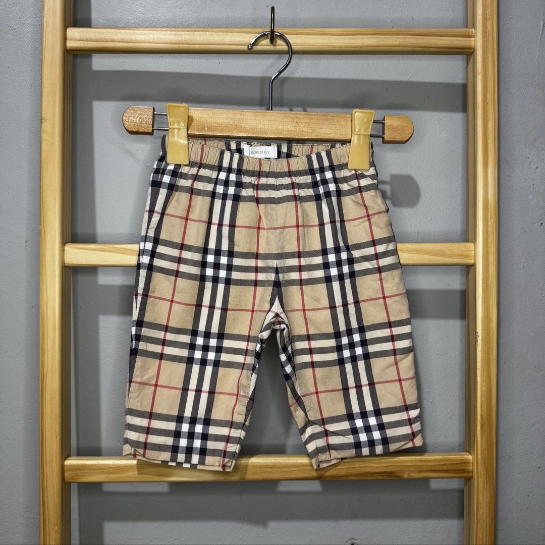 BURBERRY kids plaid shorts (Category: Babies & Kids Fashion) located in Valenzuela. Submitted by thriftynanay88 (Listing ID 1469650924, Image 1). Description: Size 6m on tag.