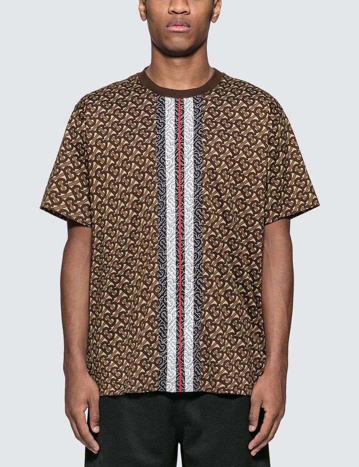 BURBERRY MONOGRAM STRIPE SHIRT (Category: Formal Shirts) located in Manila. Submitted by lunaras_declutter (Listing ID 1469674054, Image 1). Description: EXCELLENT CONDITION 9.7 COLOR RATE NO ISSUE MEDIUM OVERSIZE.