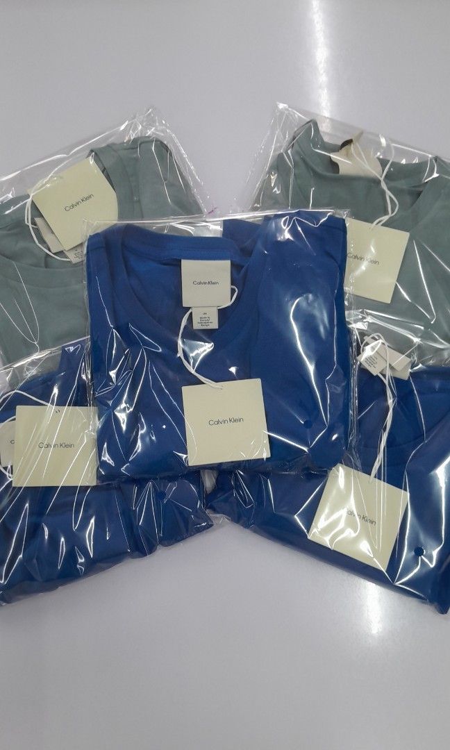 Calvin Klein Basic Tee (Category: Tshirts & Polo Shirts ) located in Victoria. Submitted by wearnsel (Listing ID 1469582385, Image 3). Description: Mens Basic Tee 💯 Original Brandnew Available size: Medium W21 x L28 Large W22.5 x L28.5 P 1,999 Items from Australia DISCLAIMER: We are not affiliated with any of the brands mentioned in our post. All copyrights are solely of the original brand owner..