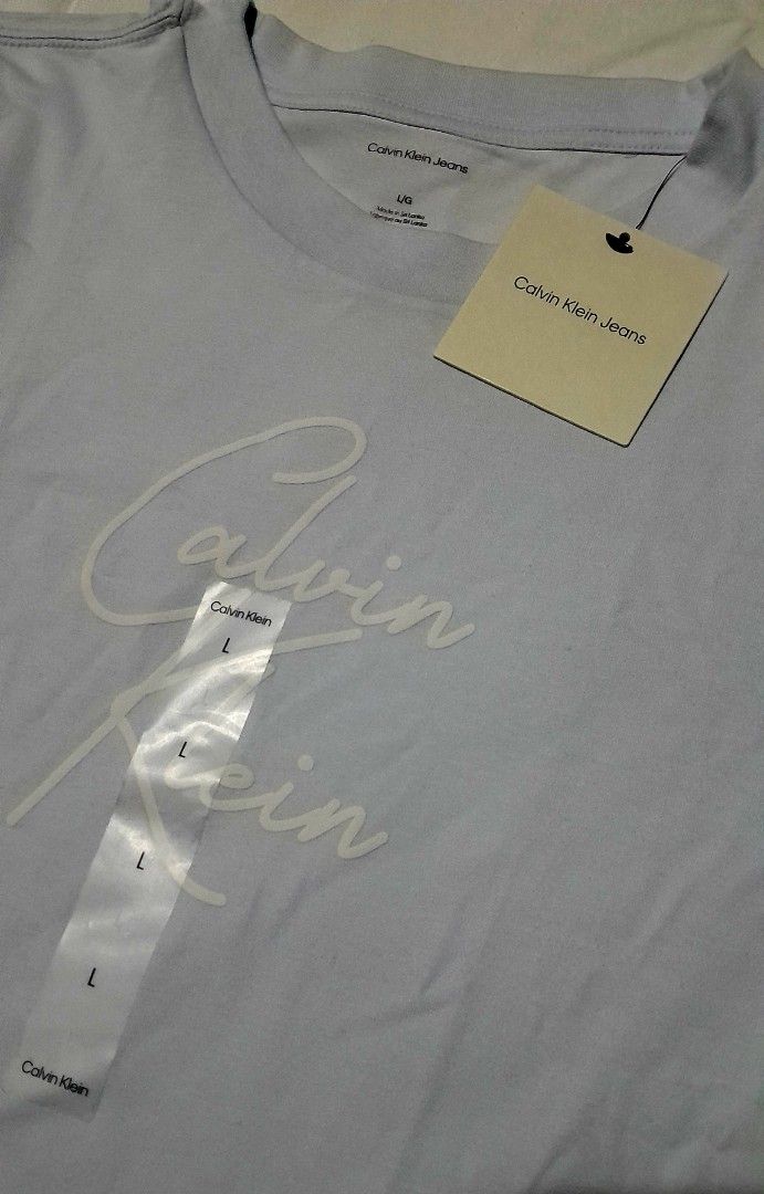 Calvin Klein Blouse (Category: Blouses) located in Victoria. Submitted by wearnsel (Listing ID 1469580397, Image 2). Description: Womens Slimfit 💯 Original Brandnew Available size: Small W17 x L22 Large W19 x L22 P2,150 Items from Australia DISCLAIMER: We are not affiliated with any of the brands mentioned in our post. All copyrights are solely of the original brand owner..