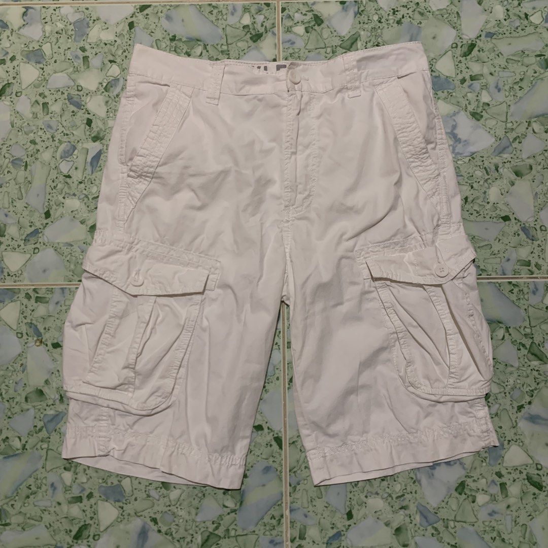 Calvin Klein Cargo Shorts (Category: Shorts) located in Dalaguete. Submitted by offrack.ph (Listing ID 1469713078, Image 2). Description: ❗️FOR SALE Calvin Klein Cargo Shorts WAIST 30 ON TAG LENGTH 22 LEGHOLE 9.5 COLOR RATE 10/10 GOOD CONDITION ISSUE: BROKEN BUTTON CAN SHIP VIA J&T✈️ 📩.