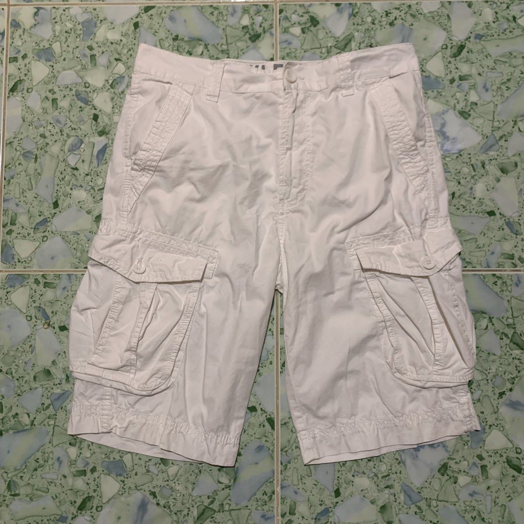 Calvin Klein Cargo Shorts (Category: Shorts) located in Dalaguete. Submitted by offrack.ph (Listing ID 1469713078, Image 1). Description: ❗️FOR SALE Calvin Klein Cargo Shorts WAIST 30 ON TAG LENGTH 22 LEGHOLE 9.5 COLOR RATE 10/10 GOOD CONDITION ISSUE: BROKEN BUTTON CAN SHIP VIA J&T✈️ 📩.