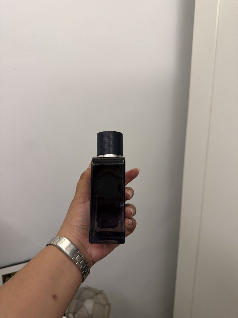 Calvin Klein Defy EDP (Category: Fragrance & Deodorants) located in Cainta. Submitted by lovecalluengg (Listing ID 1469599181, Image 3). Description: Calvin Klein Defy Eau de Parfum (EDP) 100ml bottle (dark gradient glass with textured black cap) No box 98% left Rfs: Decluttering .