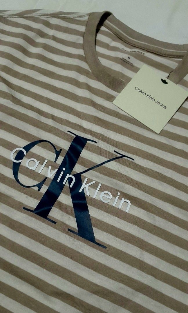 Calvin Klein Shirt (Category: Tshirts & Polo Shirts ) located in Victoria. Submitted by wearnsel (Listing ID 1469582884, Image 2). Description: Mens Classic Fit 💯 Original Brandnew Available size: Small W20 x L28 Medium W21 x L28 Large W22 x29 XLarge W24 x 30 P2,199 Items from Australia DISCLAIMER: We are not affiliated with any of the brands mentioned in our post. All copyrights are solely of the original brand owner..