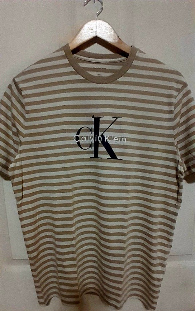 Calvin Klein Shirt (Category: Tshirts & Polo Shirts ) located in Victoria. Submitted by wearnsel (Listing ID 1469582884, Image 1). Description: Mens Classic Fit 💯 Original Brandnew Available size: Small W20 x L28 Medium W21 x L28 Large W22 x29 XLarge W24 x 30 P2,199 Items from Australia DISCLAIMER: We are not affiliated with any of the brands mentioned in our post. All copyrights are solely of the original brand owner..